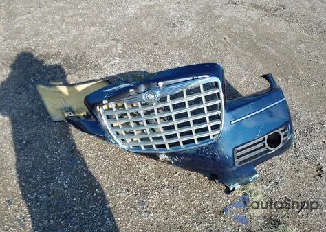 2005 Chrysler 300 Touring z USA, uszkodzony, nr VIN 2C3JA53G75H592639